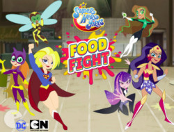 Супер герои момичета Бой с храна